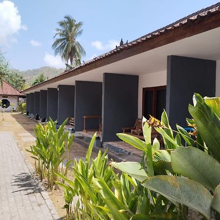 Hotel Surfers Beachfront Lombok Kuta  Exterior foto