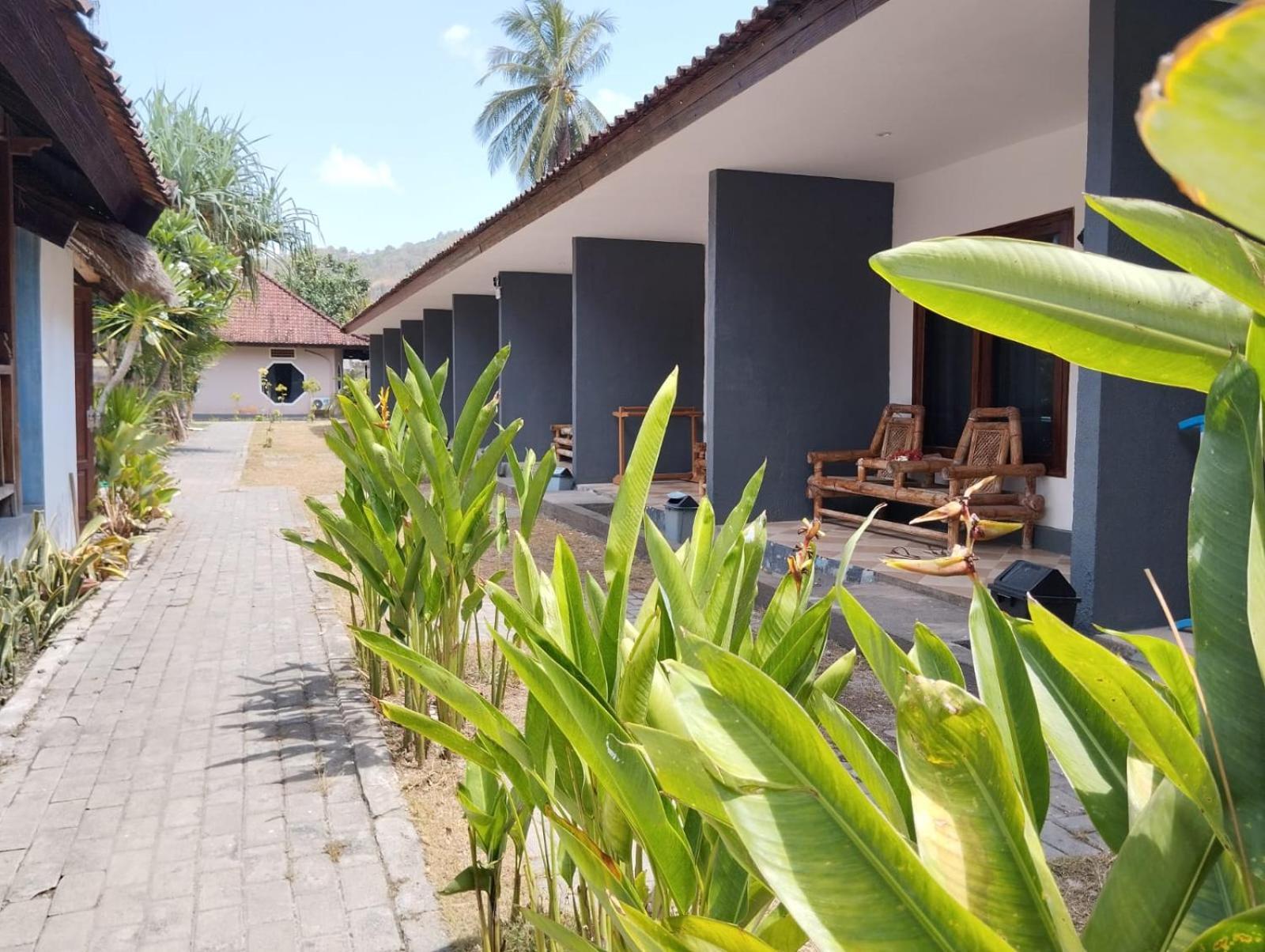 Hotel Surfers Beachfront Lombok Kuta  Exterior foto